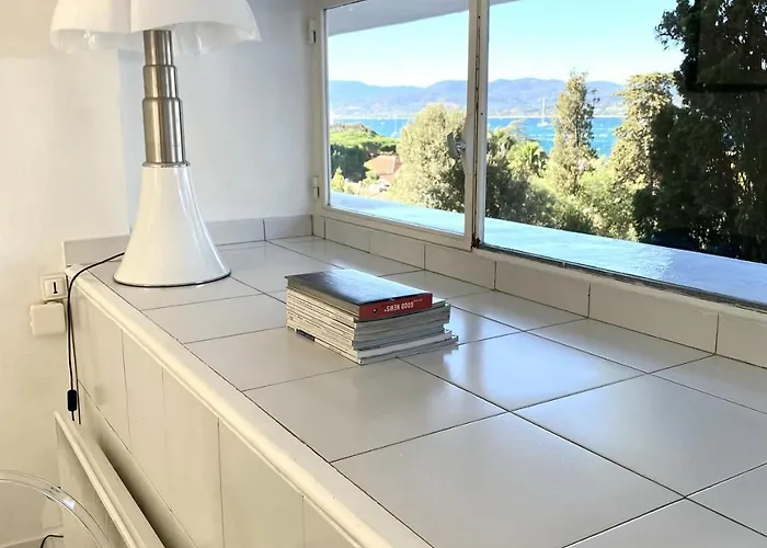 Elegant Studio Et Parking Dans Batiment Historique